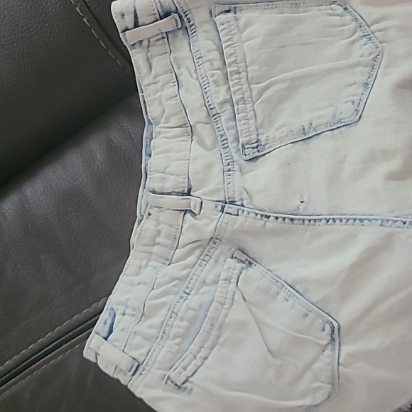 Altar’d State Cloud Wash Distressed Denim Jean Shorts Size 27 - Picture 7 of 8